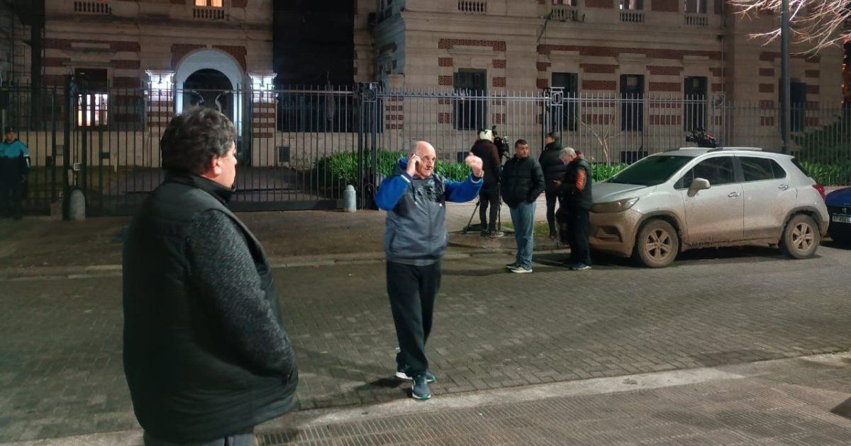 Incertidumbre en el peronismo bonaerense: ¿Massa, Kicillof o Kirchner en aprietos?