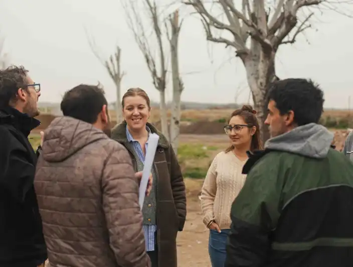 Villa Esperanza: articulan con Vialidad Nacional limpieza de baldíos y nuevo encauce del arroyo