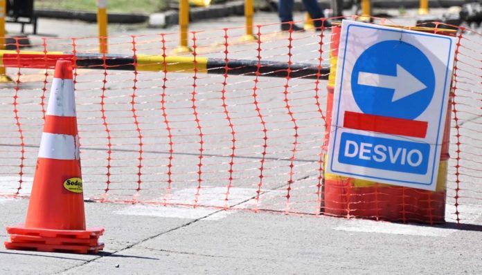 Atención conductores: cortes de calzada programados en el sudoeste bonaerense.