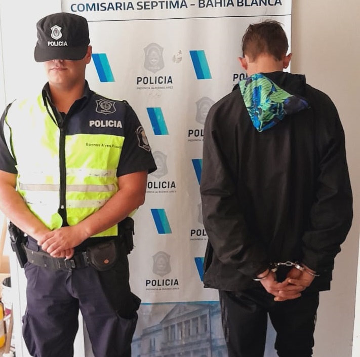 Atraparon a ladrón con antecedentes tras robar en comercios.