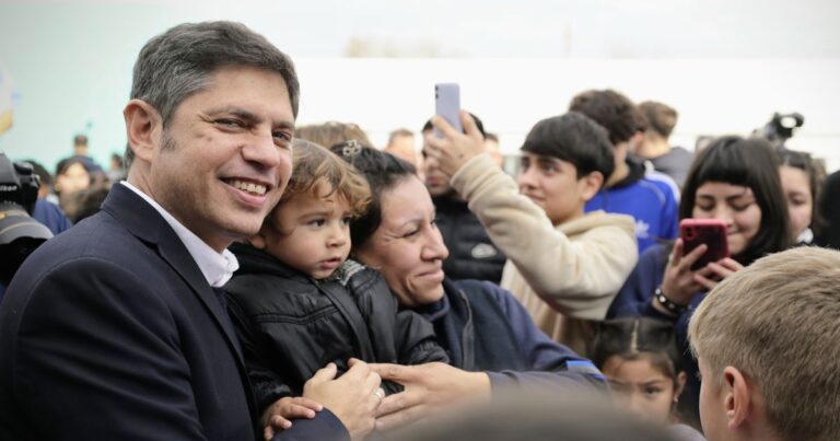 Axel Kicillof cierra su raid de gestión en diez municipios antes de la veda electoral
