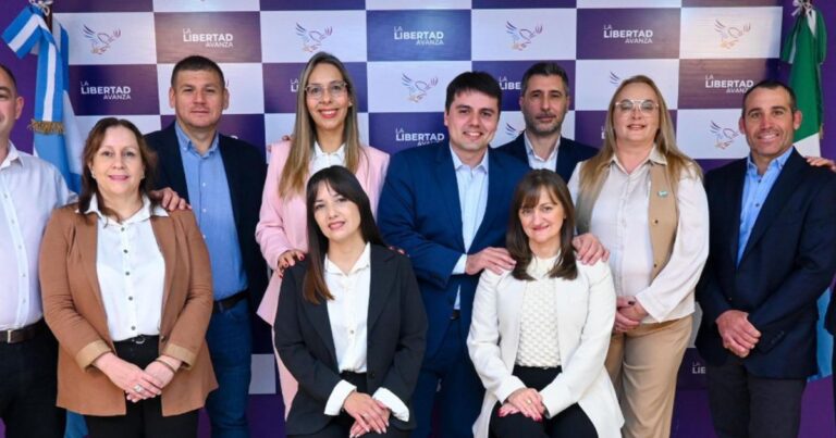 Chaco: Zdero tiñe su lista de ultravioleta para confrontar con el peronismo.