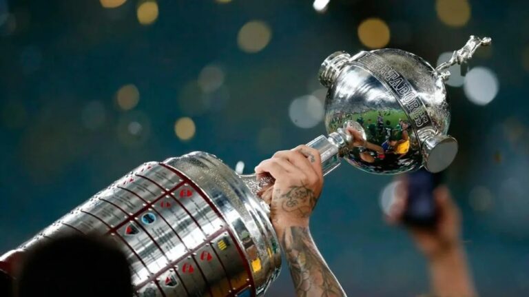 Confirmadas fechas y horarios de cuartos de final de Copa Libertadores: Vélez vs. Racing, River vs. Palmeiras, Estudiantes vs. Flamengo y Liga de Quito vs. São Paulo. ¡Todos los detalles!