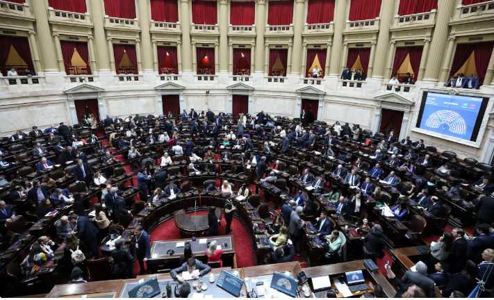 Congreso rechaza DNU y decretos de Javier Milei: Detalles de las normativas revocadas.