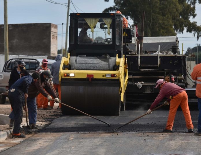 Cortes de calles en Bahía Blanca: Cambios en recorridos de líneas de colectivos por obras viales.