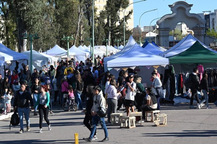 Descubre las múltiples ferias de Bahía este fin de semana: ¡Artesanías, música y más!