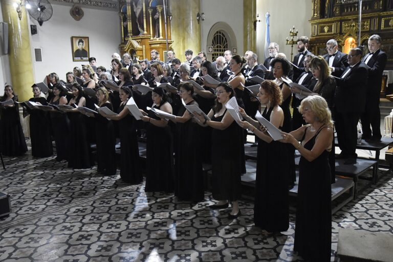 el-coro-estable-de-bahia-blanca-presenta-concierto-emocionan‟.jpg
