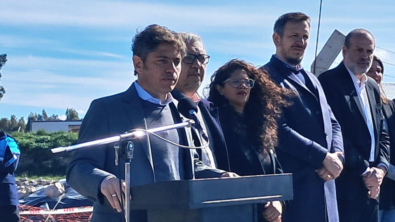 El gobernador Kicillof anuncia inversión millonaria en plan hidráulico para Bahía Blanca