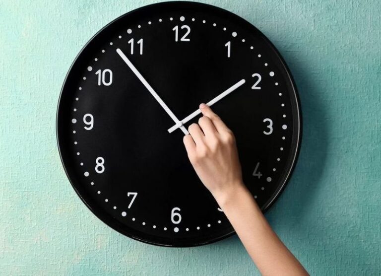 El impacto positivo del cambio de huso horario en la biología de la gente: ¿beneficios para la salud?