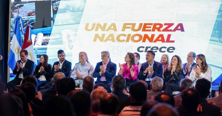 Encuesta en Córdoba: Schiaretti lidera con 32% de intención de voto, abriendo brecha sobre Roca y el escándalo por coimas.