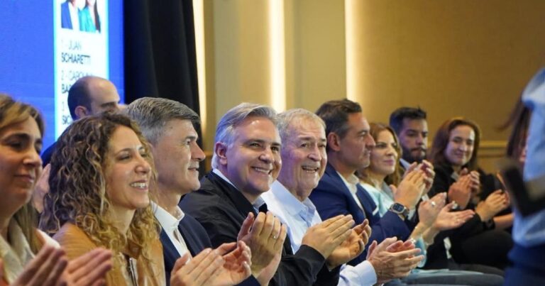 Encuesta: proyectan empate entre Schiaretti y lista de Milei en Córdoba. ¿Natalia de la Sota tercera fuerza?