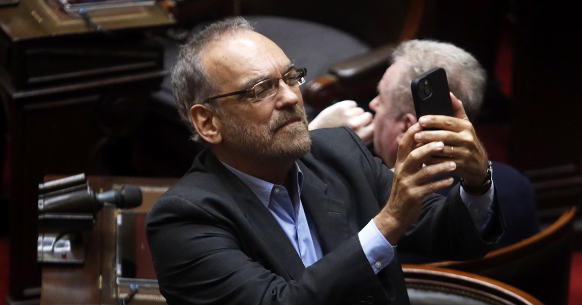 Fernando Iglesias busca ser embajador en Italia tras quedar fuera de la lista de Diputados y criticar a Giorgia Meloni.