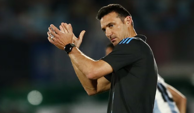 Lionel Scaloni deja afuera a dos futbolistas en lista definitiva de Argentina para Eliminatorias.