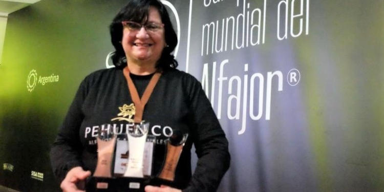 Los alfajores Pehuen Co brillan con un triple premio en el Mundial del Alfajor 2025.