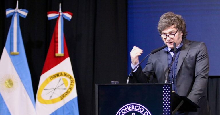 Milei en la Bolsa de Rosario: expectativas y reclamos mientras el campo aguarda respuestas.