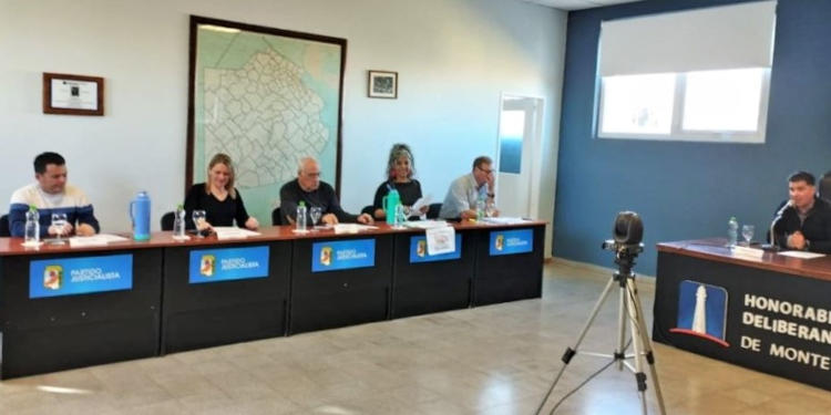 Novena sesión del Concejo Deliberante de Monte Hermoso marcada por cruces políticos.