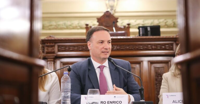 Reforma constitucional de Santa Fe: la lapicera poderosa de la Justicia en manos de Pullaro.