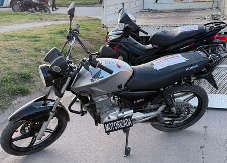Tres aprehensiones tras operativos con motos y fugas en Bahía Blanca.