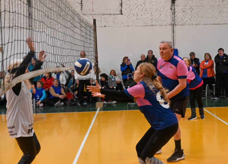 ¡Arrancó la Liga Municipal de Newcom en Bahía Blanca con 12 equipos en competencia!