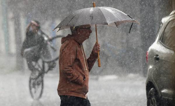 Alertas amarilla y naranja por tormentas en Bahía Blanca y el Sudoeste Bonaerense.
