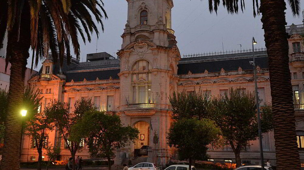 Asueto por Día de la Virgen de la Merced en Bahía Blanca: servicios afectados y horarios especiales.