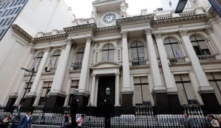 Aumenta la morosidad en créditos a familias: nivel más alto desde 2008