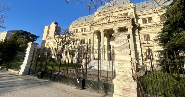 Claves elecciones en Buenos Aires: Interior decide Legislatura y terceras vías desafían polarización.