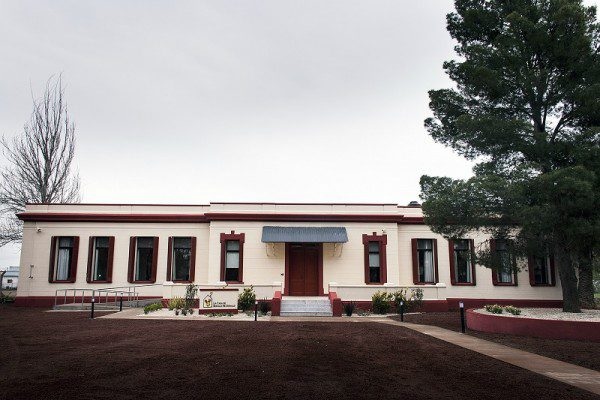 Convenio entre la Municipalidad de Tres Arroyos y Casa Ronald McDonald para alojar familias de pacientes.
