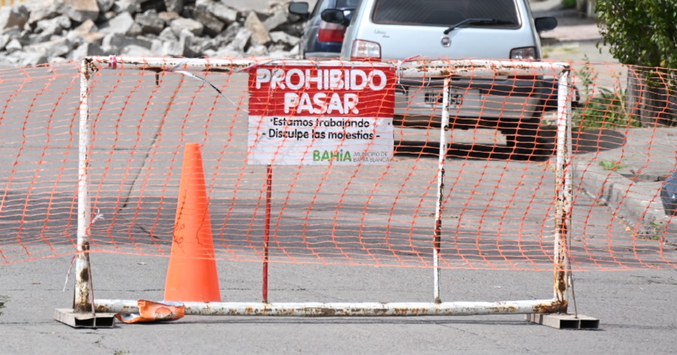Cortes de tránsito y desvíos en Bahía Blanca para mañana: cambios en recorridos de transporte público.