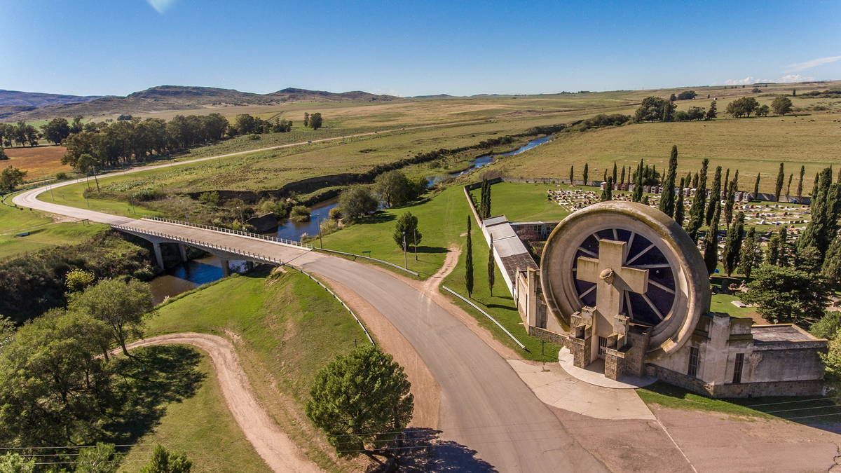 Descubre Saldungaray: el encantador pueblo reconocido entre los más hermosos del mundo