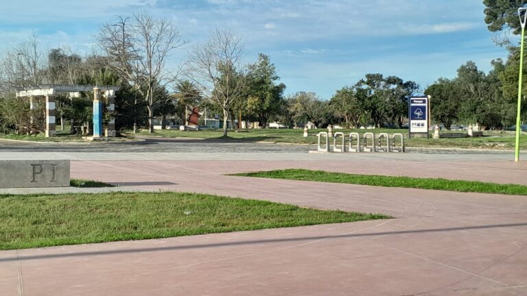 Detenidos agresores de mujer en Parque Independencia: brutal ataque con destornillador.