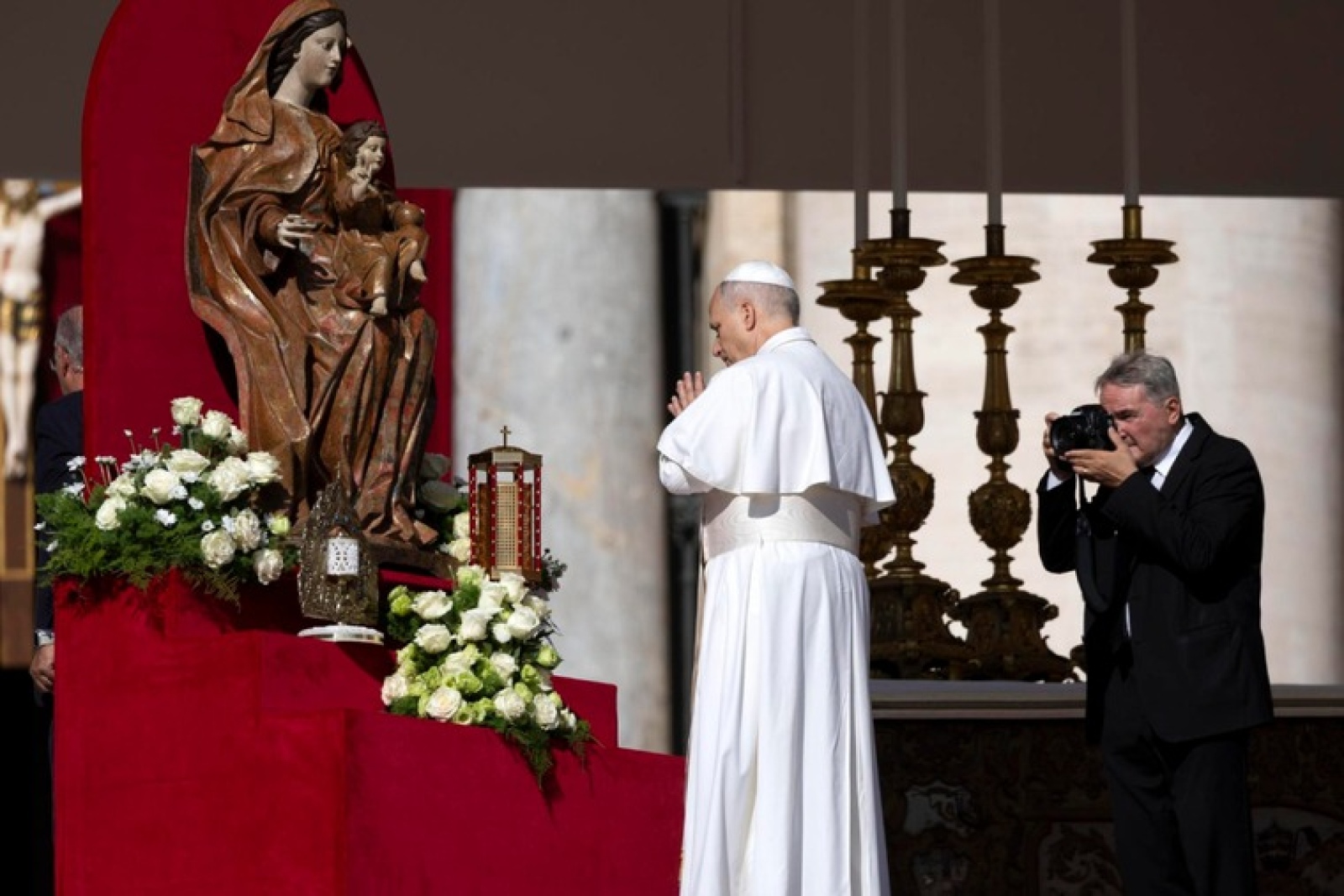 El Vaticano canoniza a Carlo Acutis, el primer santo millennial por su labor de evangelización online.