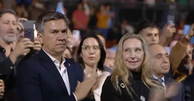 Escándalo de corrupción salpica la campaña electoral en Chaco.