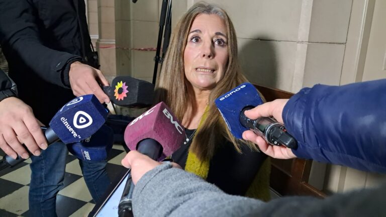 Estafa inmobiliaria en Bahía Blanca: Vecinos descubren venta ilegal de terrenos por Marketplace.
