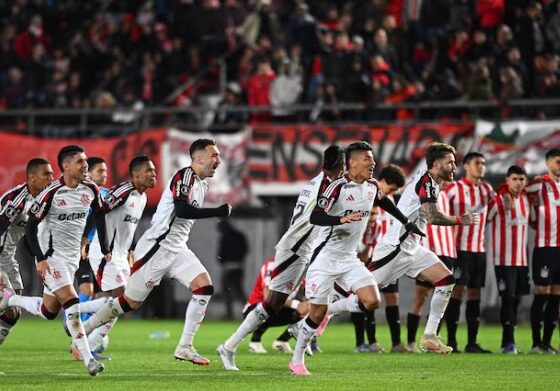 Flamengo avanza a semifinales de Copa Libertadores tras eliminar a Estudiantes en penales en La Plata