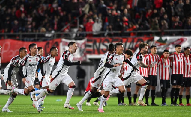 Flamengo avanza a semifinales de Copa Libertadores tras eliminar a Estudiantes en penales en La Plata