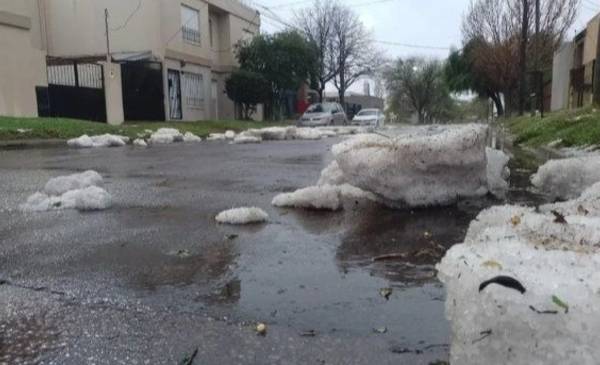 Fuerte tormenta de granizo sorprende a La Pampa durante la madrugada