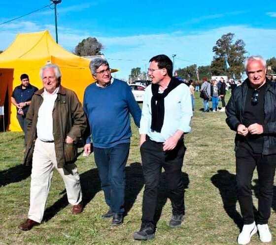 Intendente Chalde garantiza respaldo a la producción en Exposición de la Sociedad Rural de Dorrego.