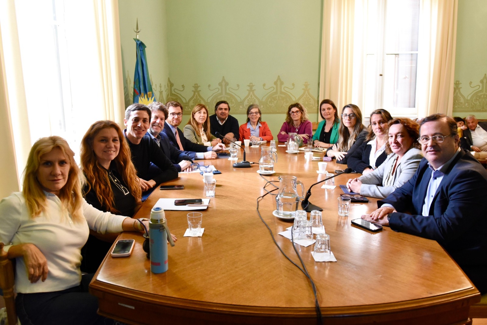 Legisladores de la UCR - Cambio Federal exigen el Presupuesto Provincial 2026 y obras paralizadas.