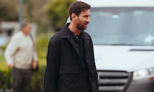 Messi llegó a la Argentina para disputar su posible último partido oficial en casa con la Selección, ¡conmovió a todos en su llegada a Ezeiza!