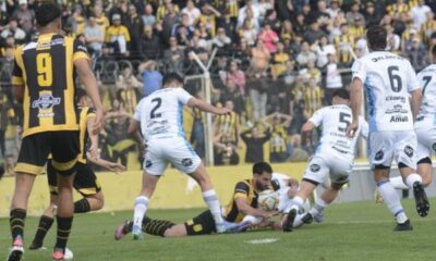 Olimpo empata sin goles ante Rafaela en el Carminatti en partido de ida de los cuartos de final. ¡Descubre todos los detalles!