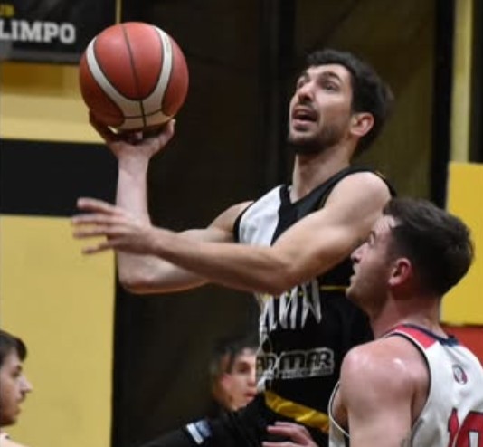 Olimpo vence a Napostá en emocionante partido de Básquet de Primera.