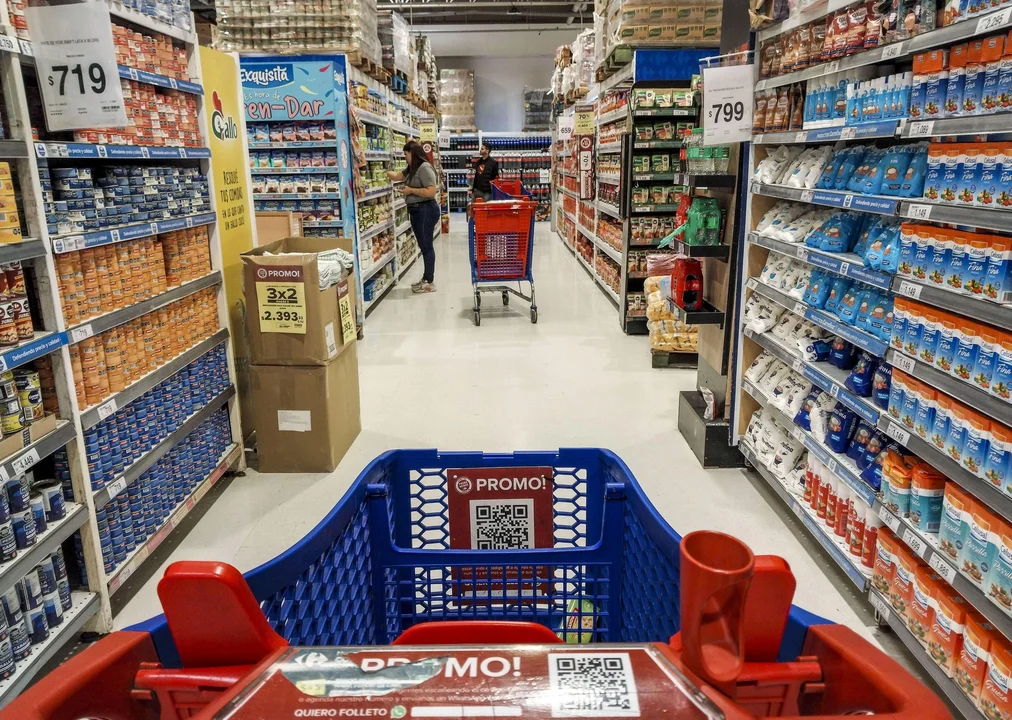 Prevén inflación entre 2% y 2,2% a pesar de suba en alimentos.