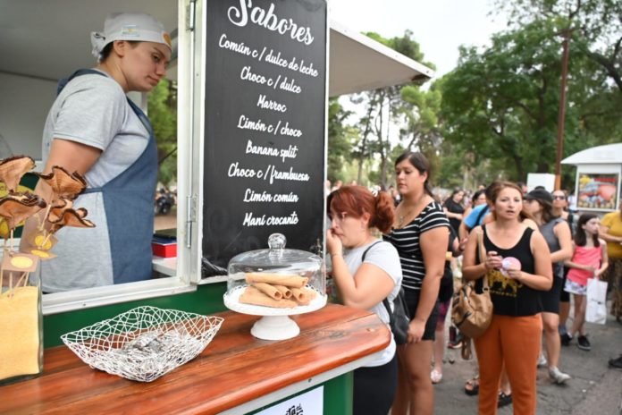 ¡Se viene la tercera Fiesta del Cubanito en Primavera con más de 200 feriantes y delicias cubanas en el parque de Mayo!