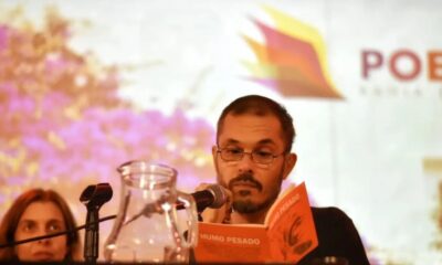 14° Festival de Poesía Latinoamericana deslumbra Bahía Blanca con poesía y cultura diversa.