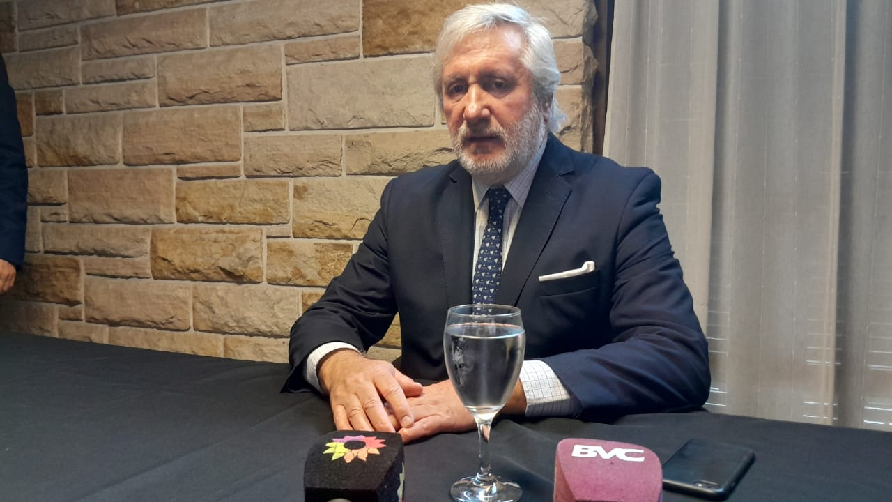 Conté Grand revela avances en la lucha contra el narcotráfico y firma convenios clave en Bahía Blanca.