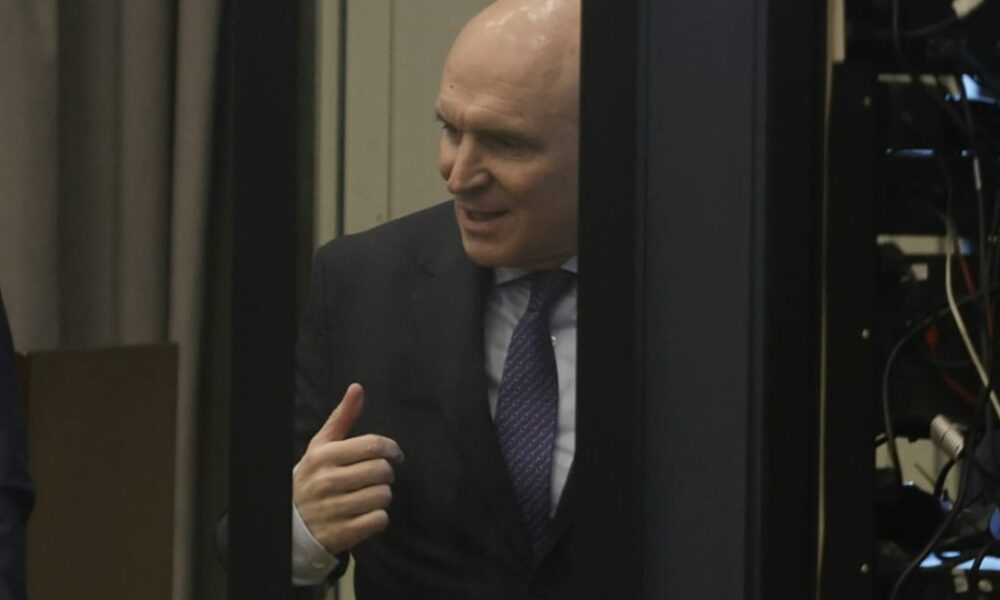 Espert reconoce transferencia a presunto narco: dará explicaciones en TV para frenar crisis