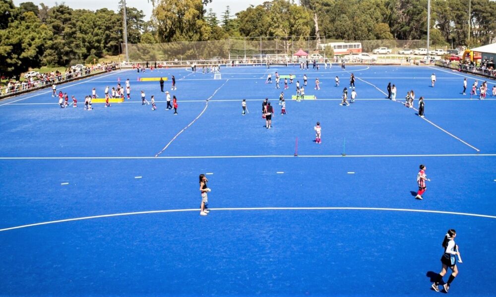Encuentro de categorías minis de hockey en Monte Hermoso el deporte como espacio de crecimiento