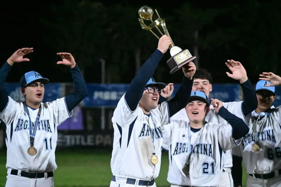 Susbielles destacó el logro del equipo argentino en el Panamericano de Sóftbol