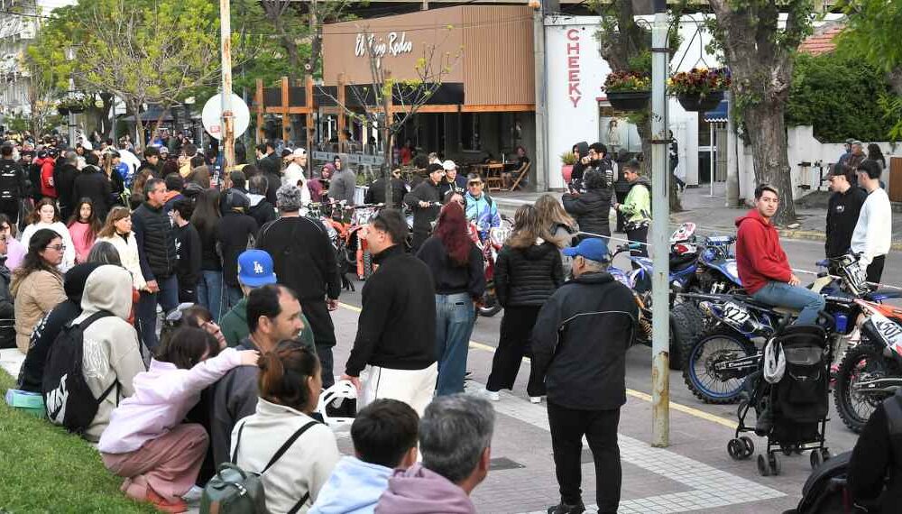 Analisis del fin de semana extendido en economia y turismo con mayor movimiento